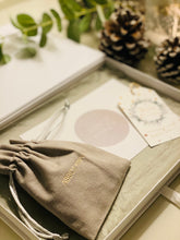 Load image into Gallery viewer, Gift Box